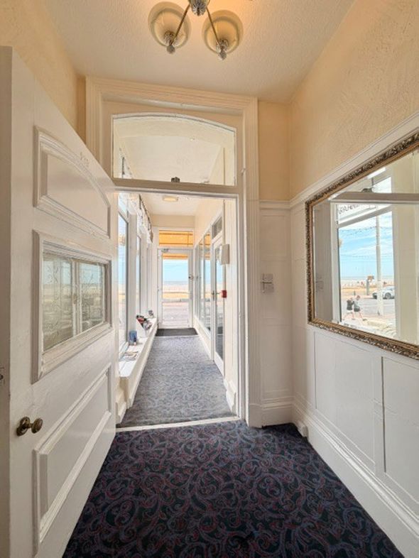 Property image 2 of 27