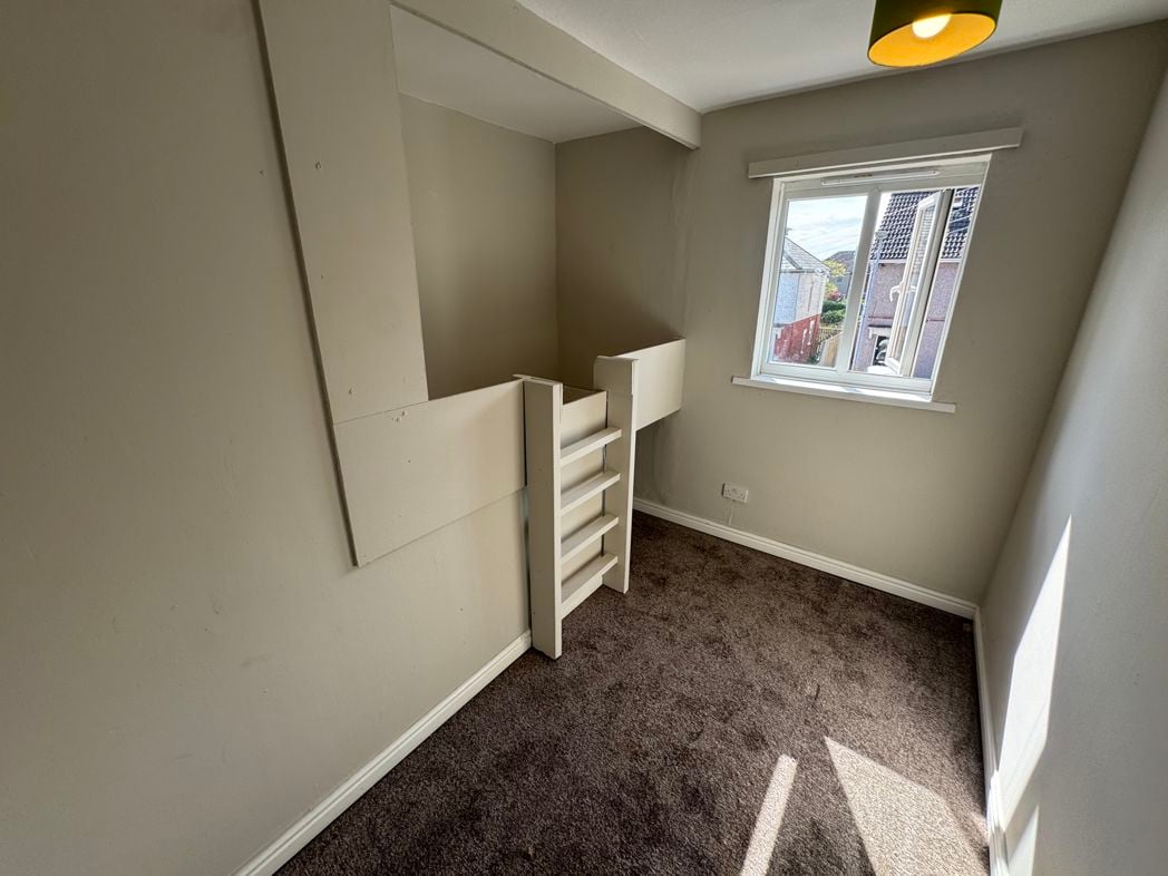 Property image 7 of 11