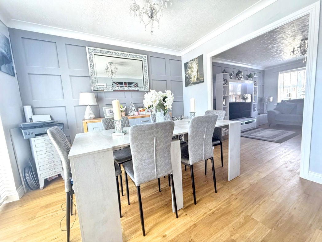 Living room/Dining room