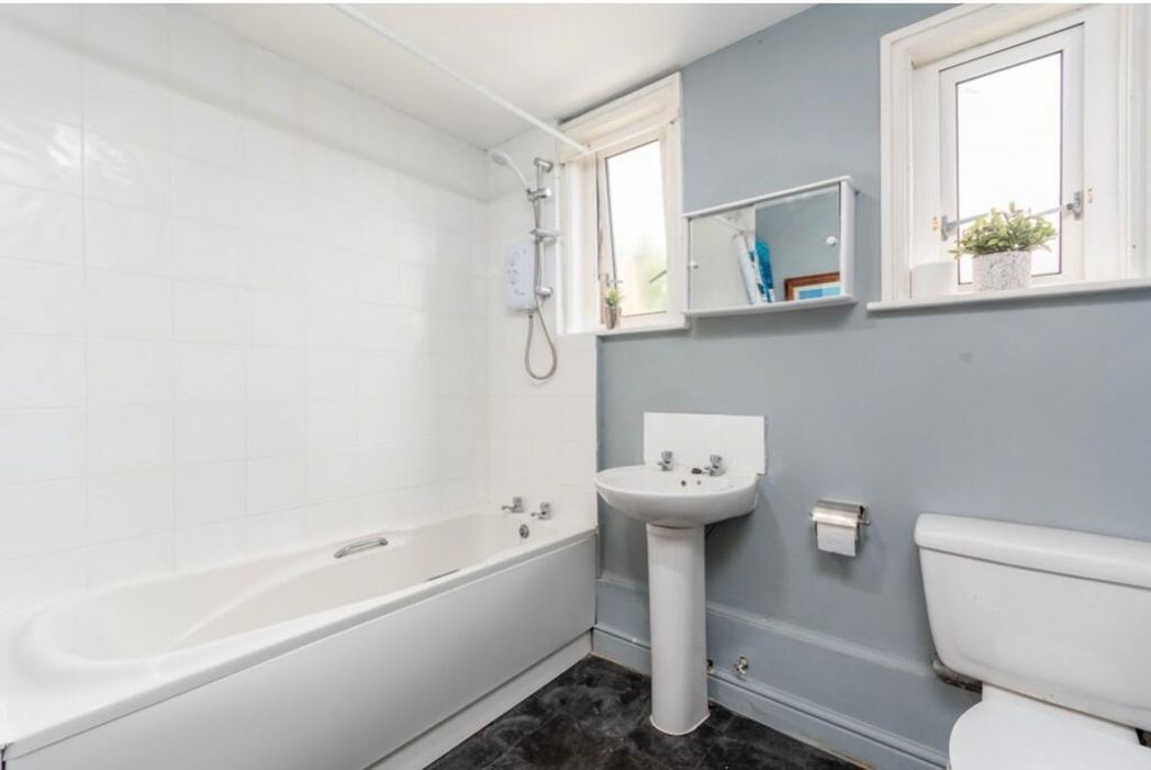 Property image 17 of 18