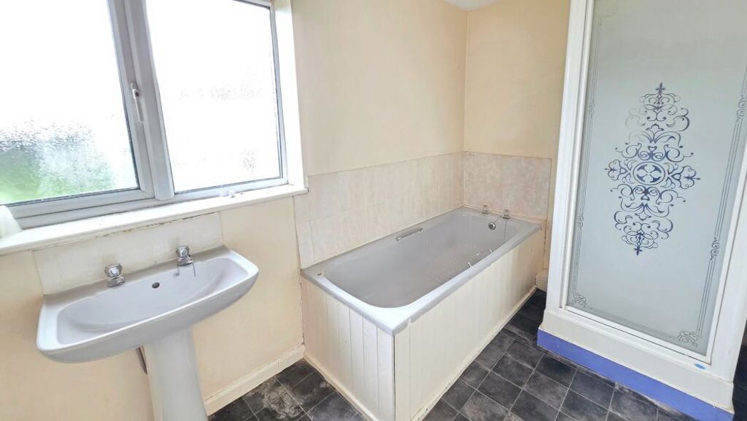 Property image 11 of 13