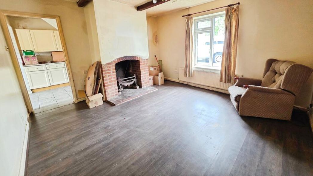 Property image 2 of 13