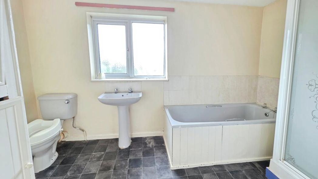 Property image 12 of 13