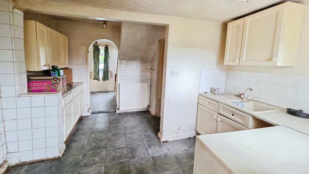 Property image 3 of 13