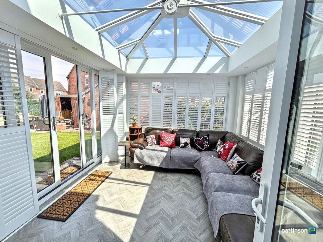 Property image 9 of 33