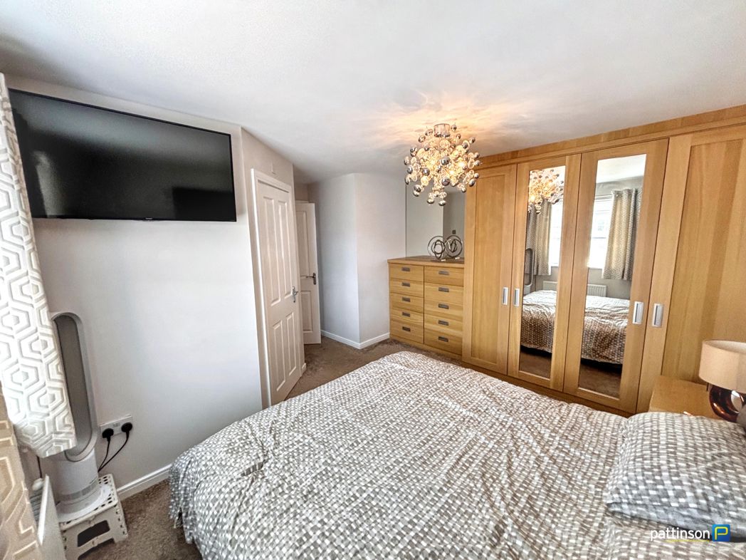 Property image 17 of 33