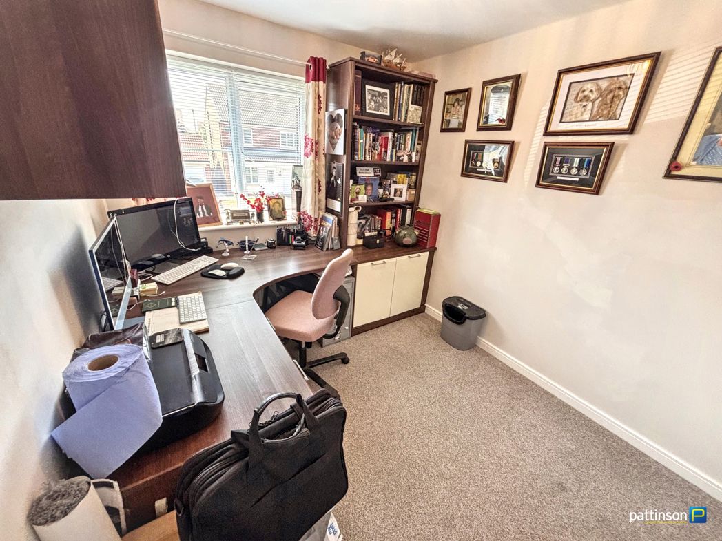 Property image 21 of 33