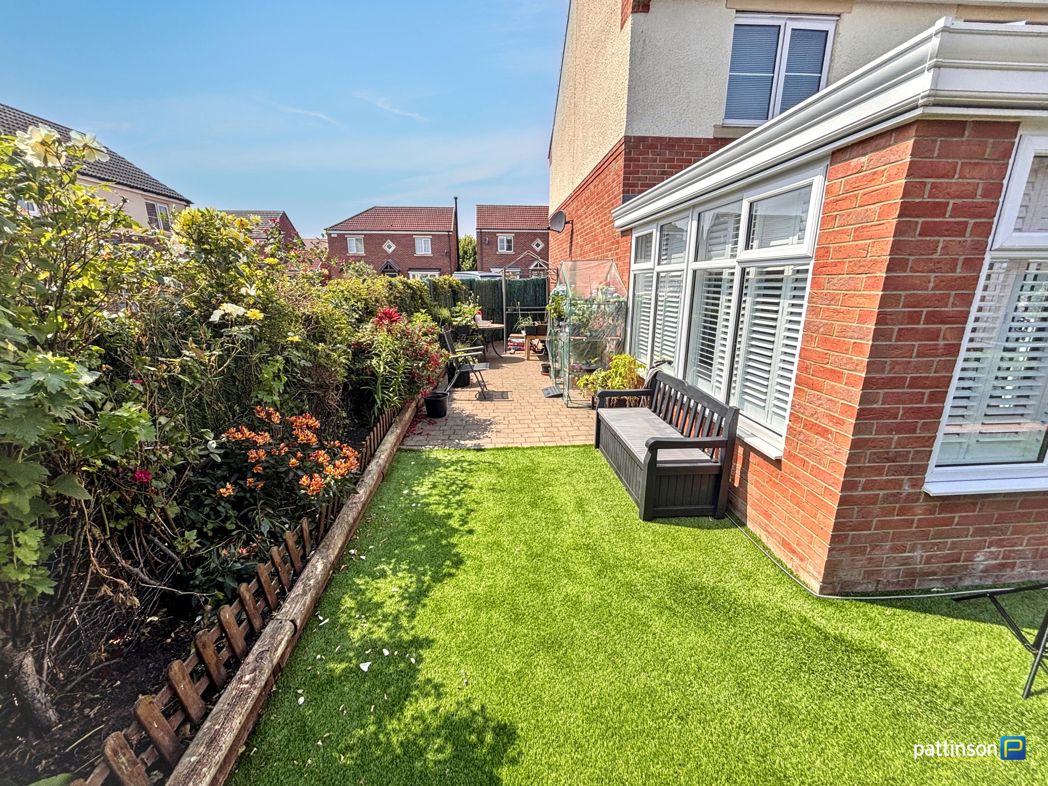 Property image 28 of 33