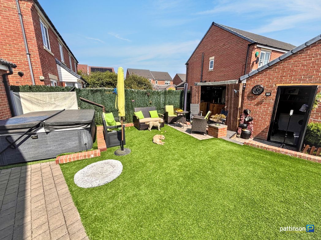 Property image 25 of 33