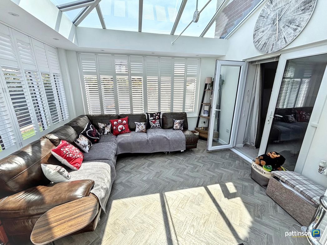 Property image 10 of 33