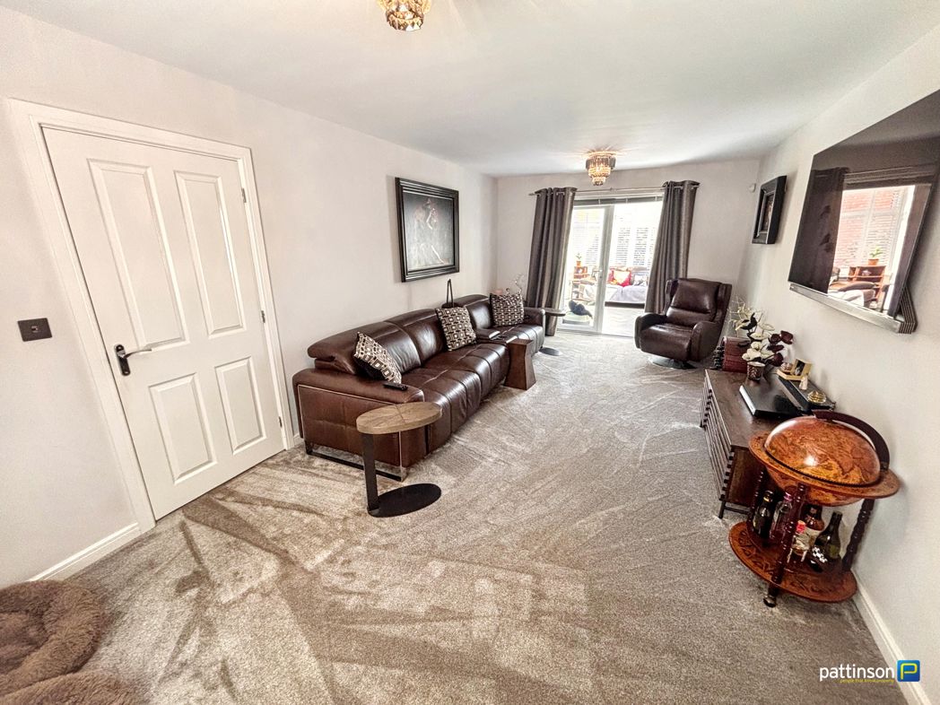 Property image 7 of 33
