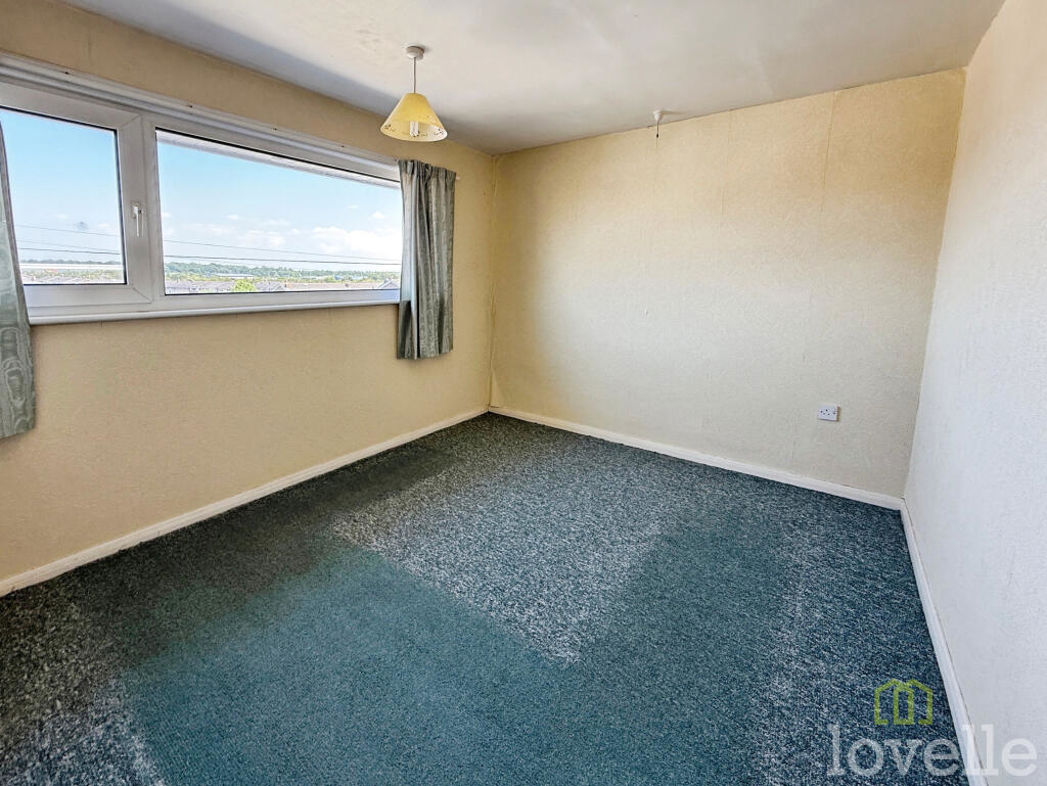 Property image 7 of 11