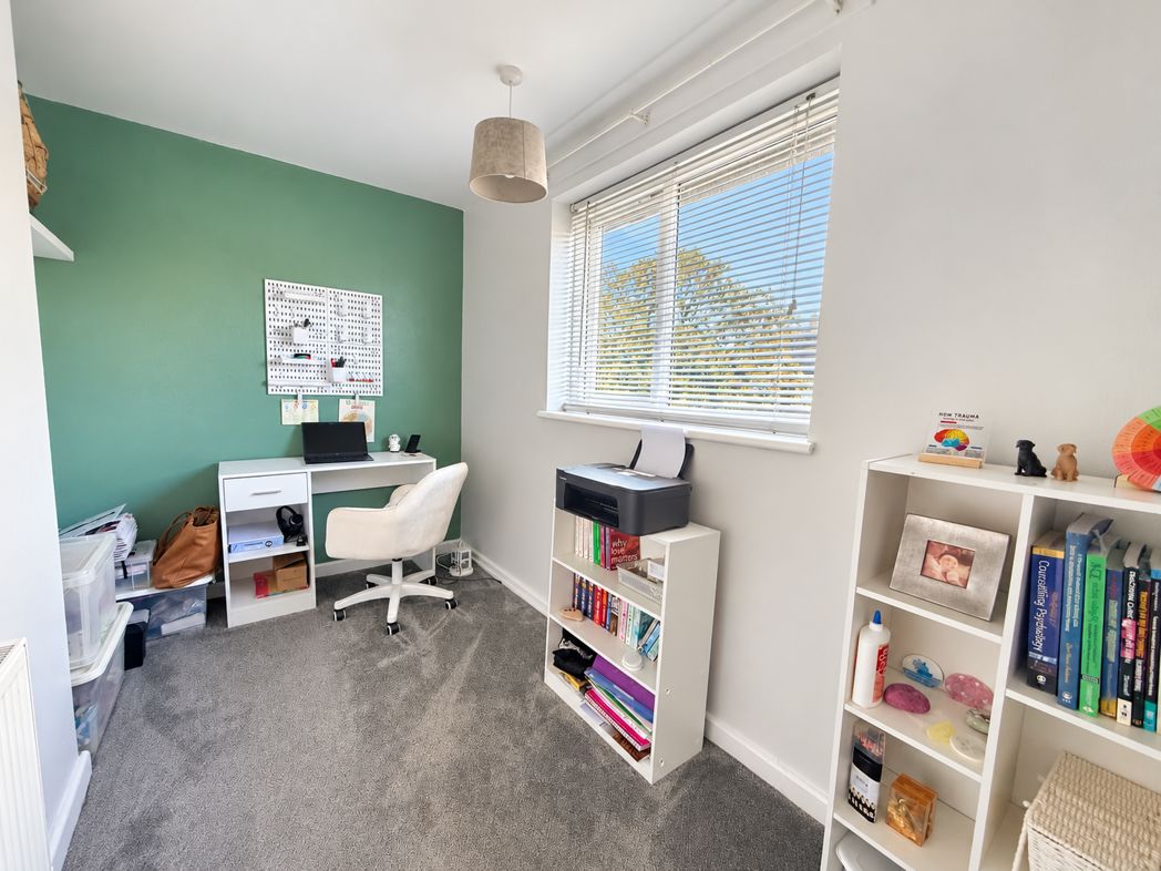 Bedroom 3/Office