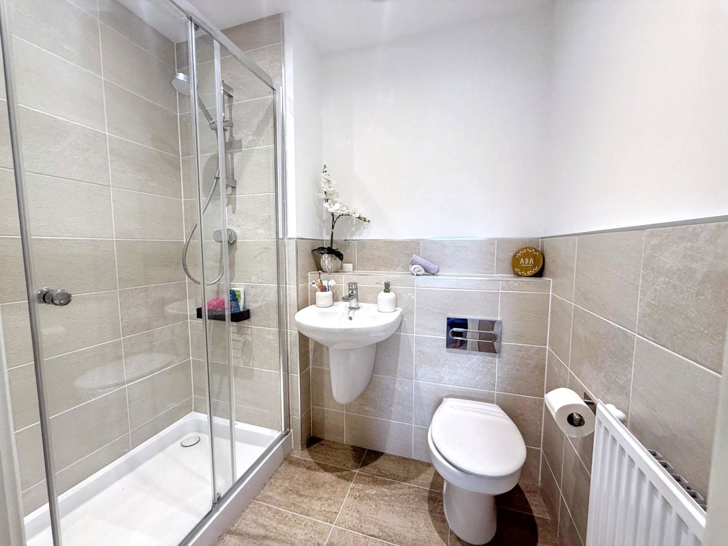 En suite 2