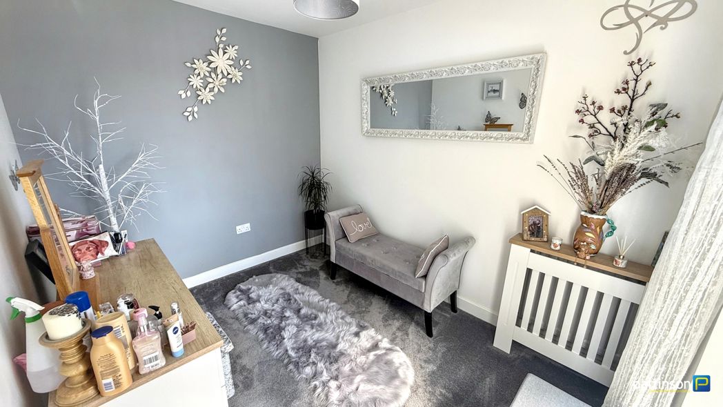 Property image 16 of 32