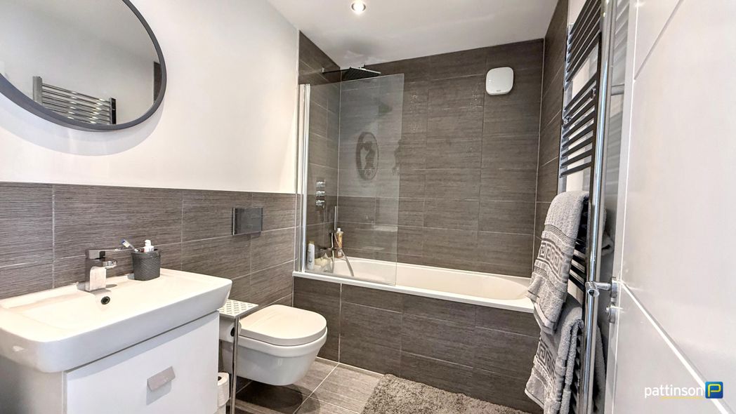 Property image 17 of 32