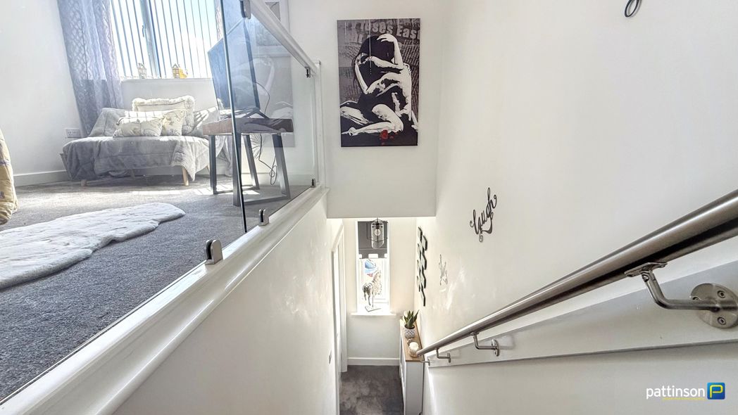 Property image 19 of 32