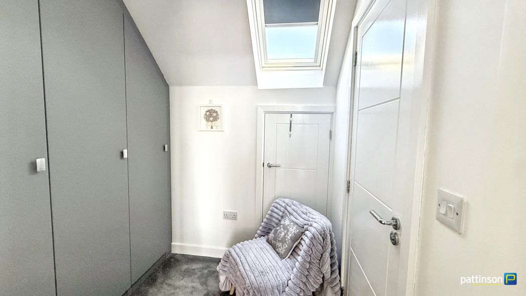 Property image 23 of 32