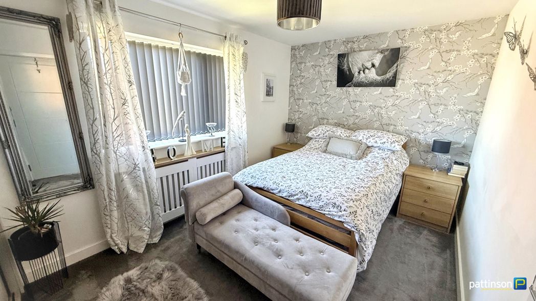 Property image 12 of 32