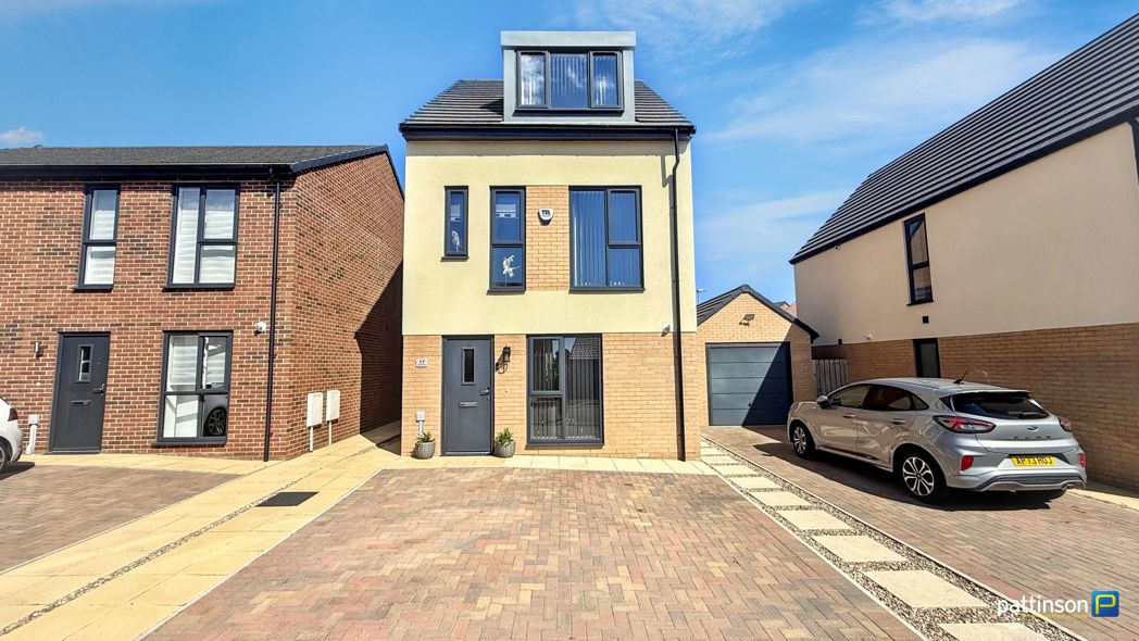 Property image 1 of 32