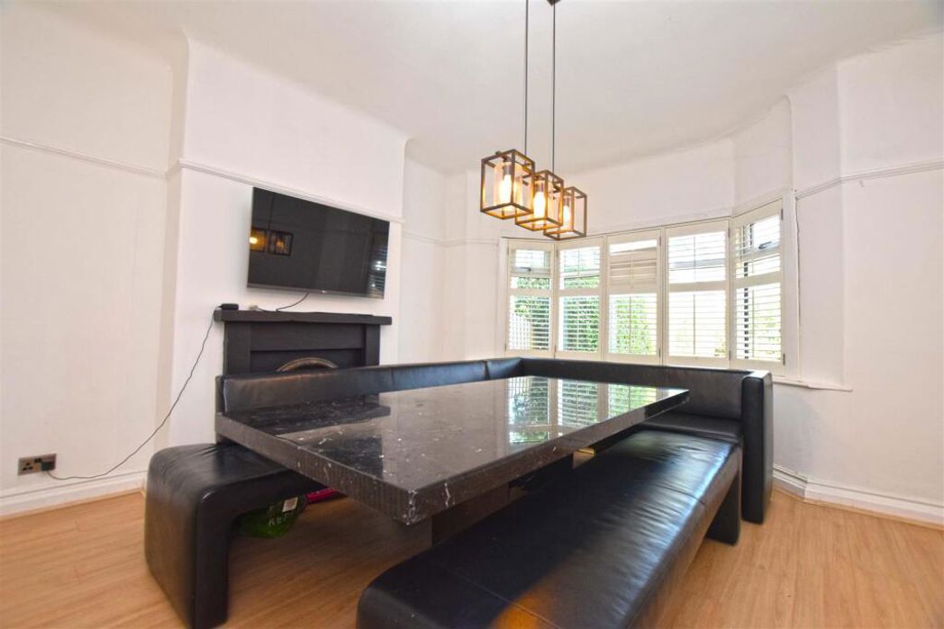 Property image 3 of 14