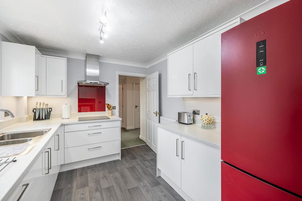Property image 16 of 26