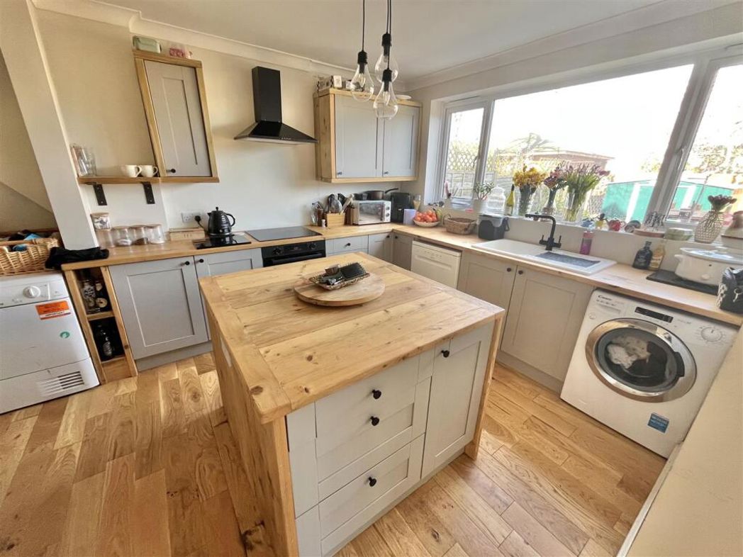 Property image 2 of 20