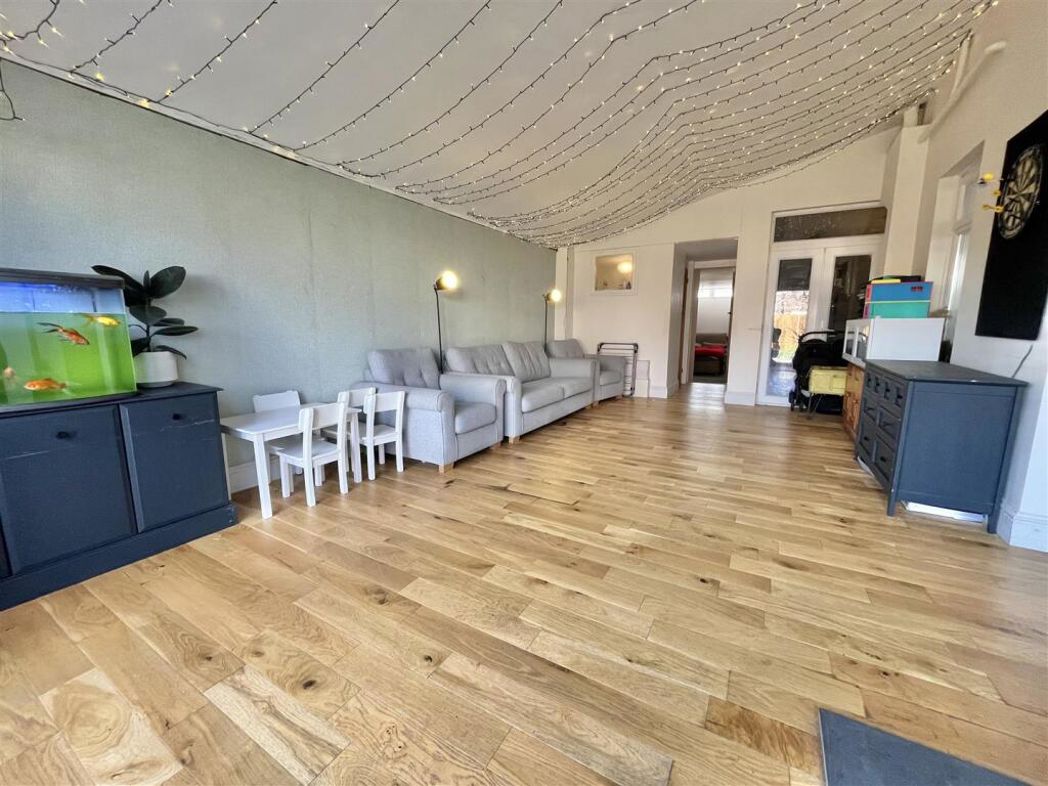 Property image 3 of 20
