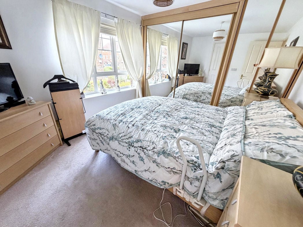 Main bedroom
