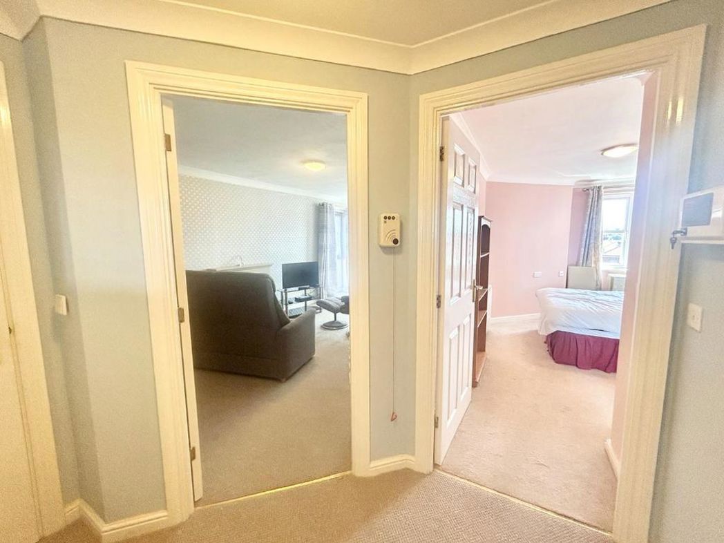 Property image 6 of 27