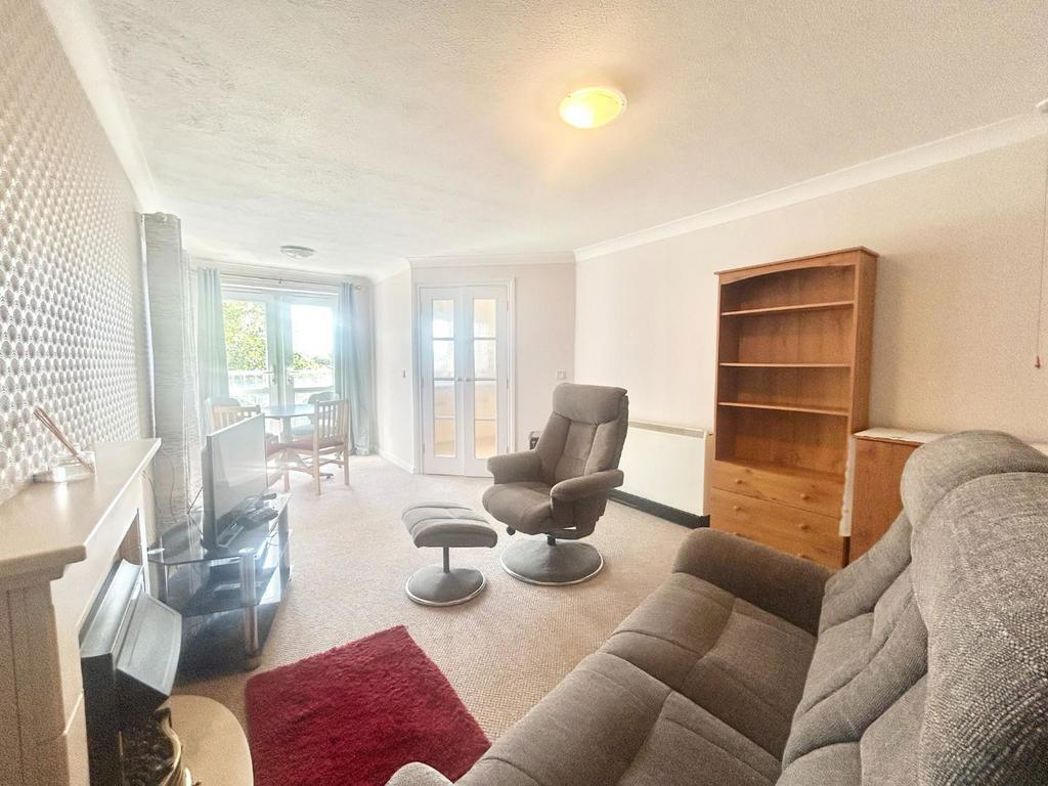 Property image 9 of 27
