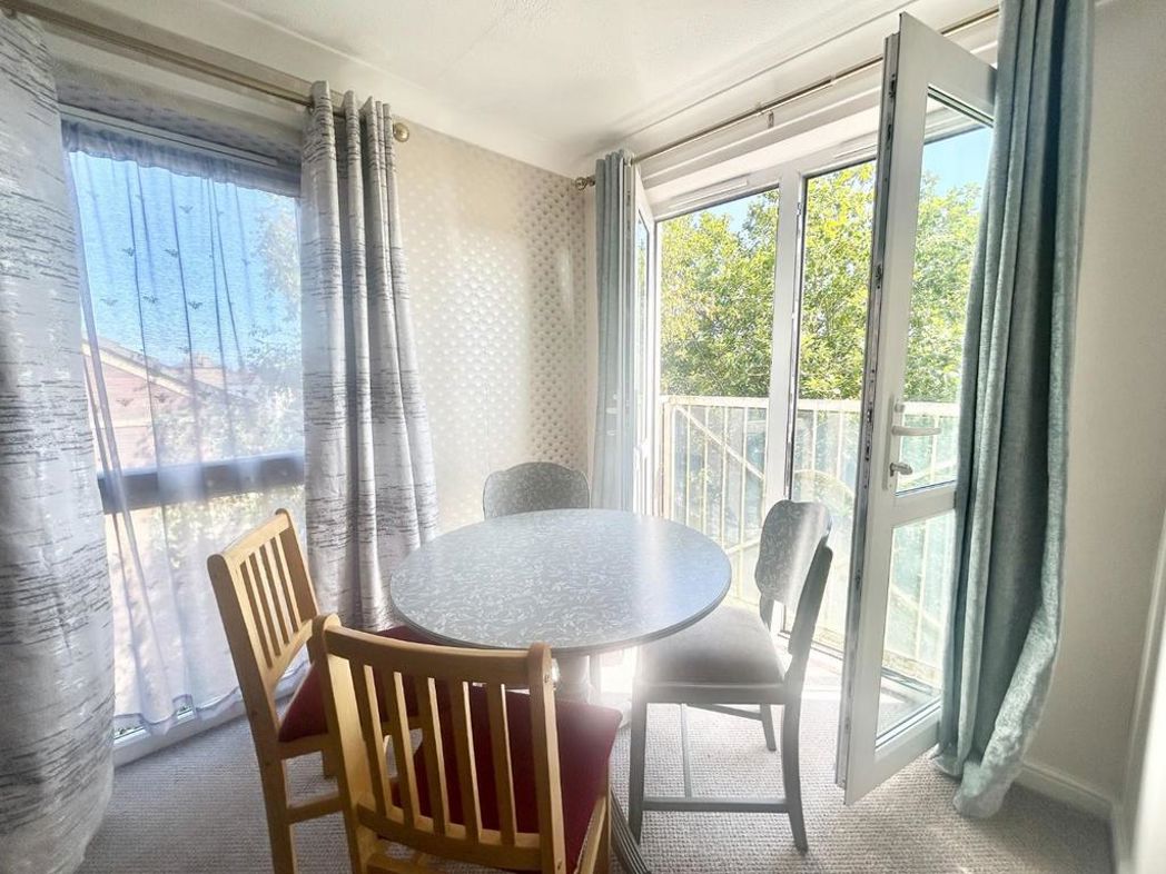 Property image 2 of 27