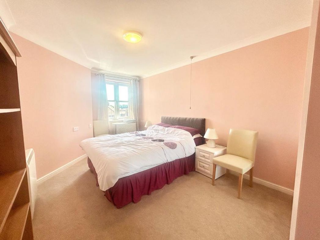 Property image 19 of 27
