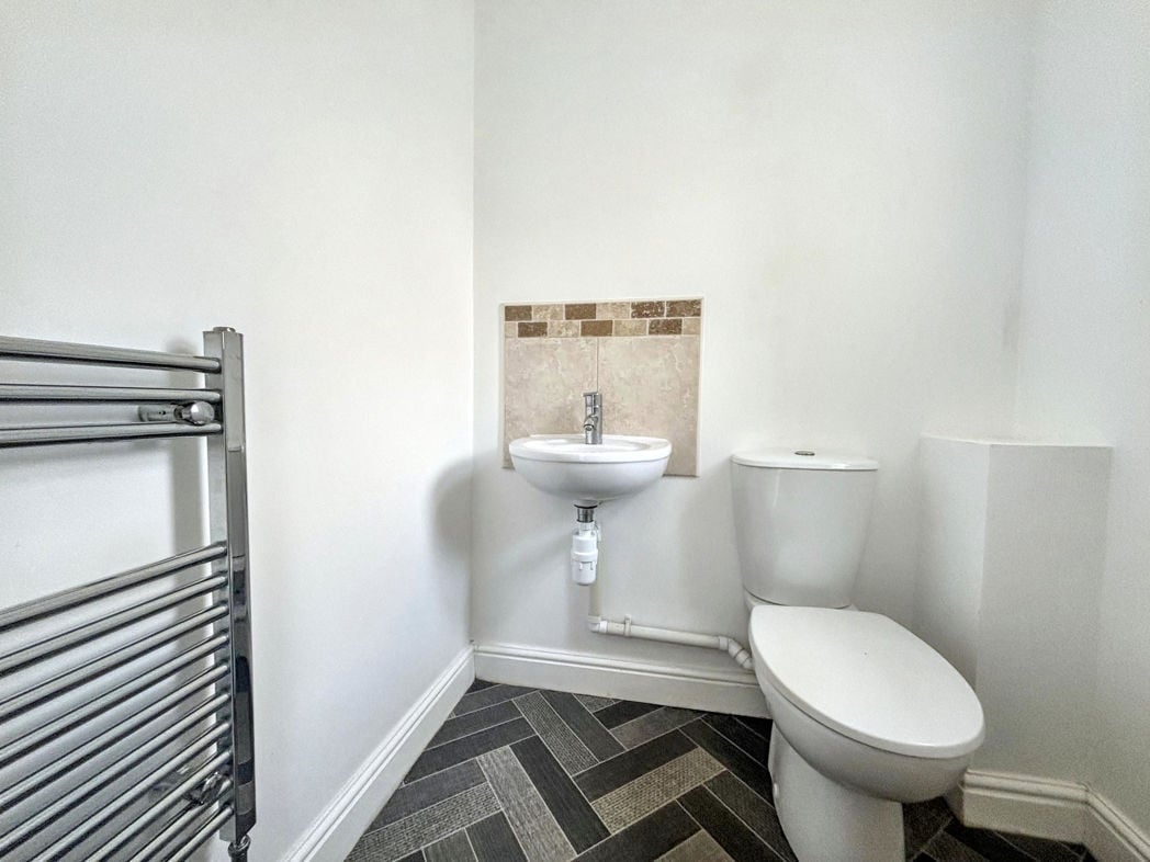 Cloakroom/WC