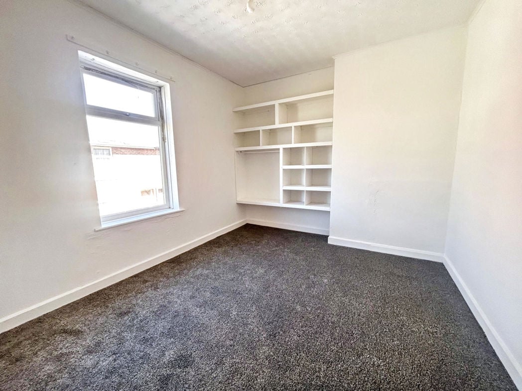 Property image 11 of 16