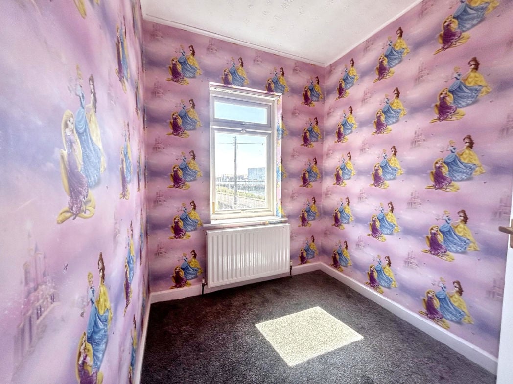 Property image 12 of 16