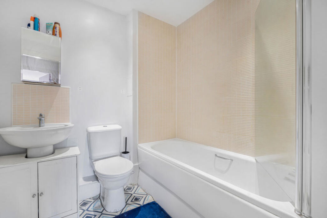 Property image 11 of 13