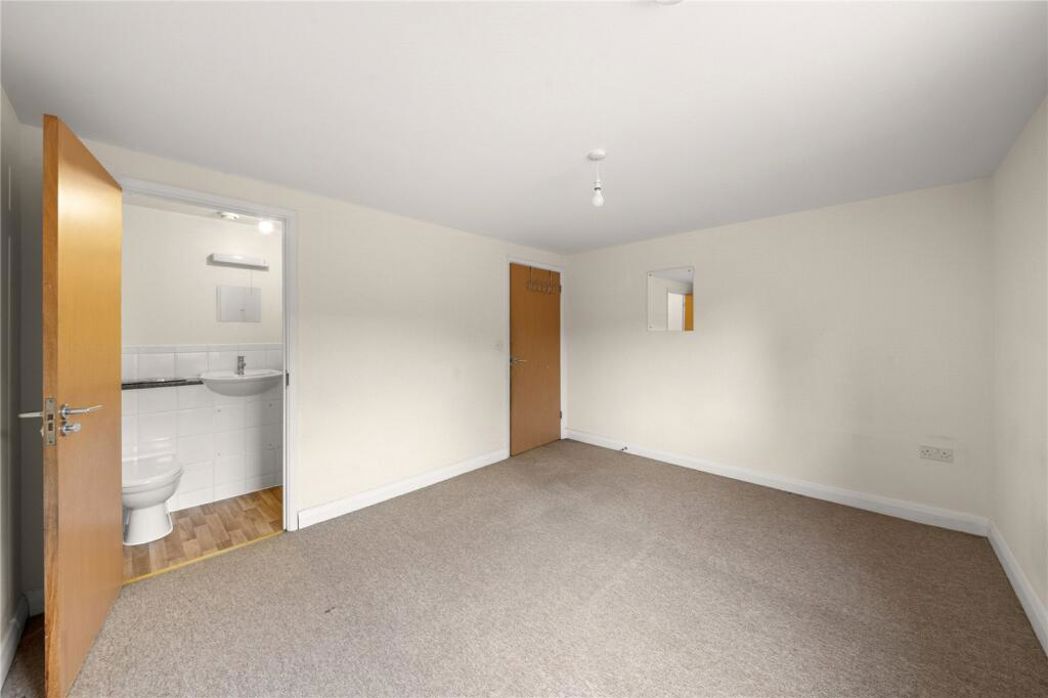 Property image 6 of 12