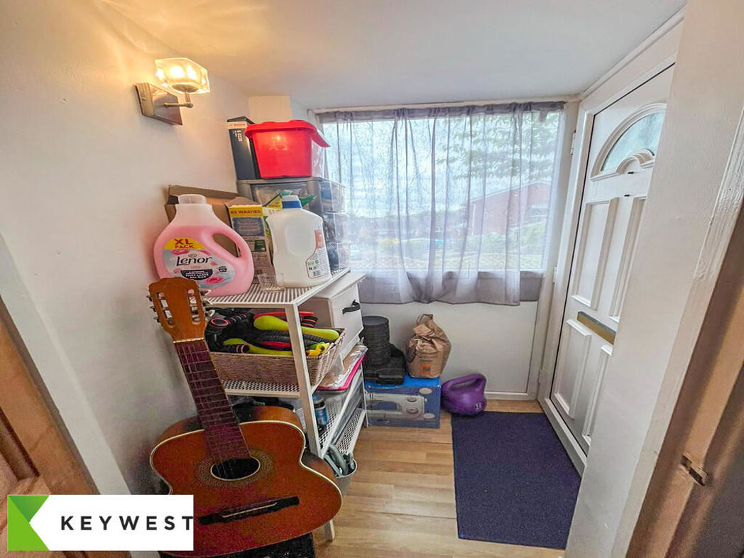 Property image 5 of 11