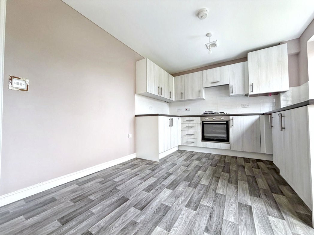 Property image 6 of 12