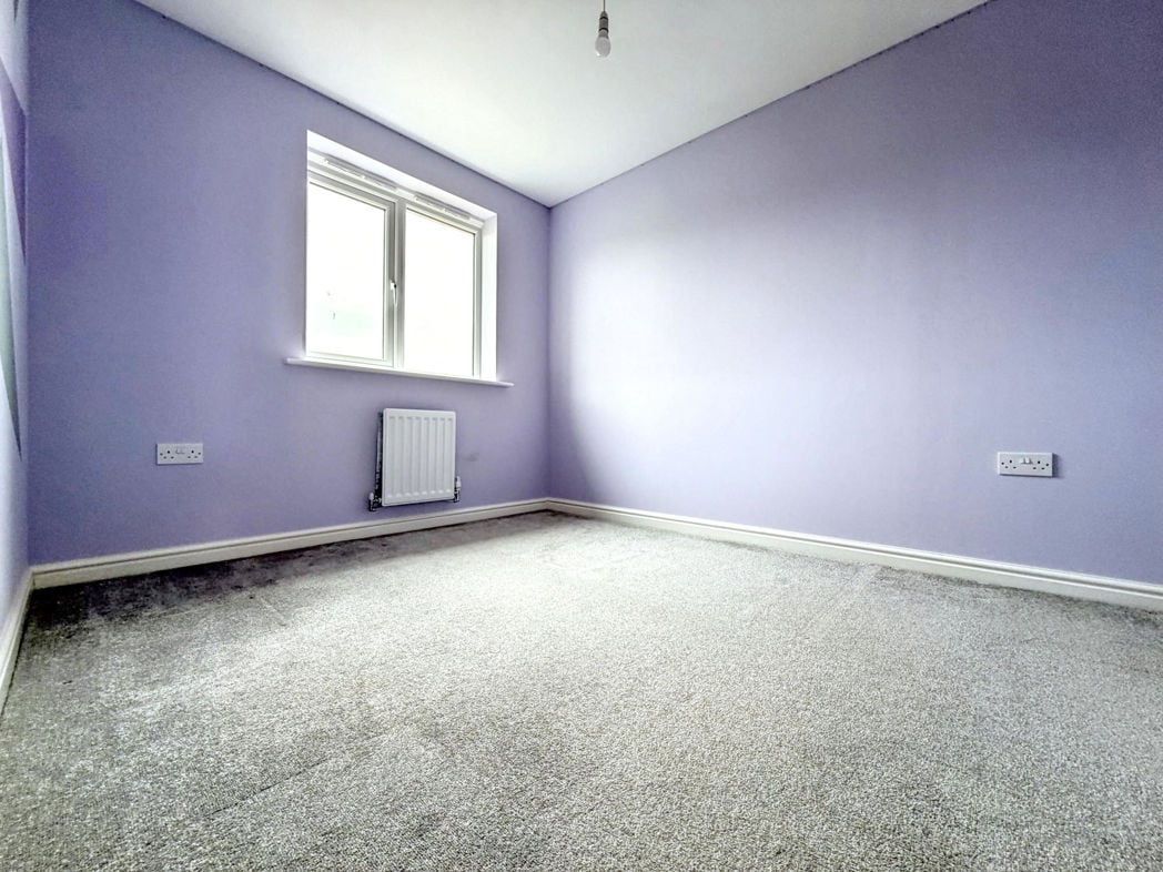 Property image 9 of 12