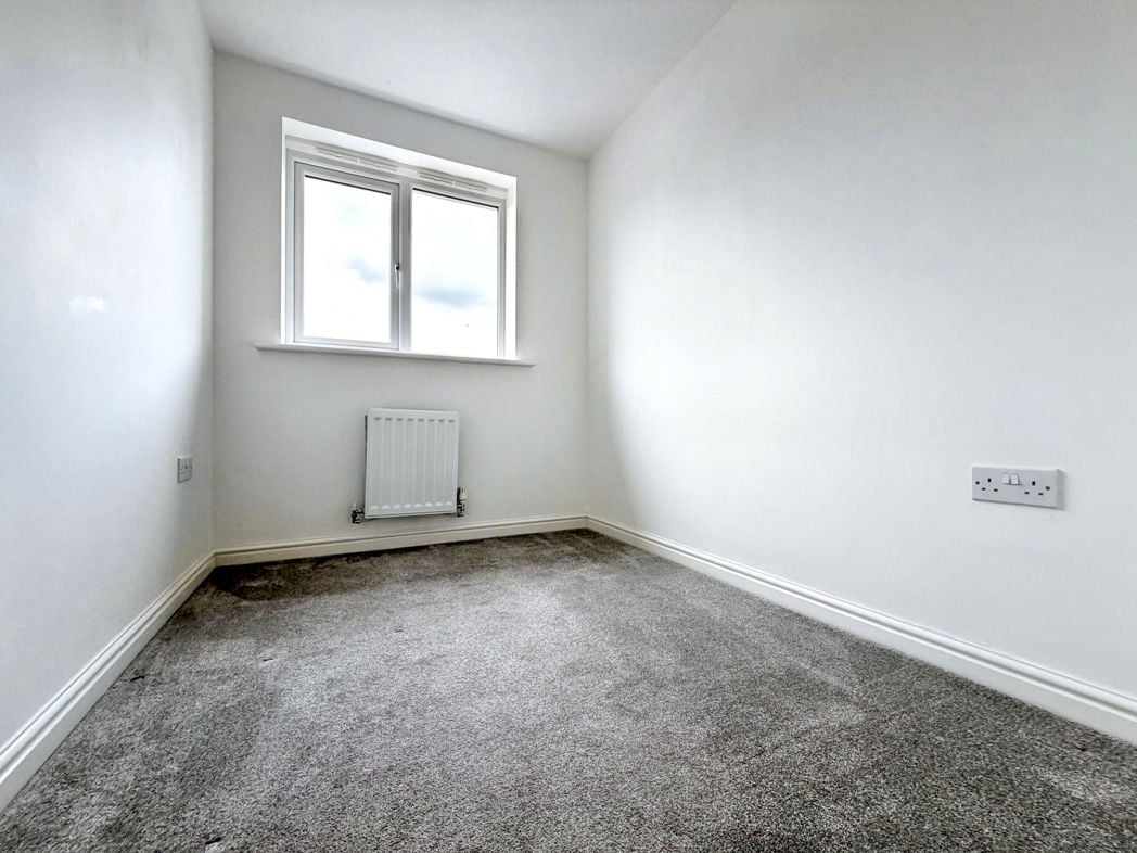 Property image 10 of 12