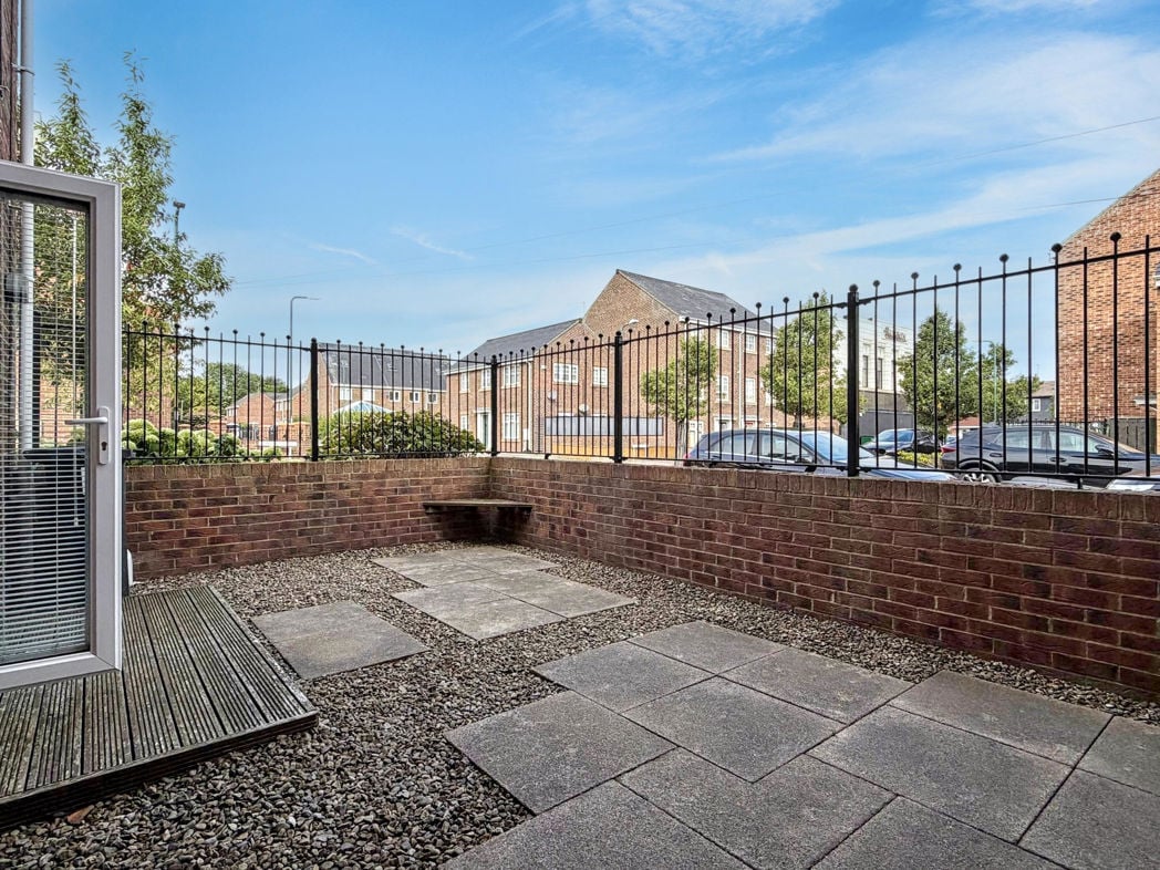 Property image 11 of 13