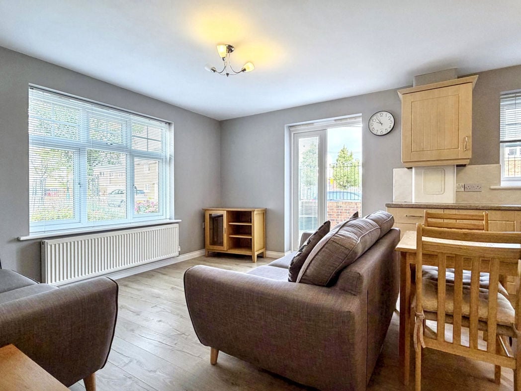 Property image 5 of 13