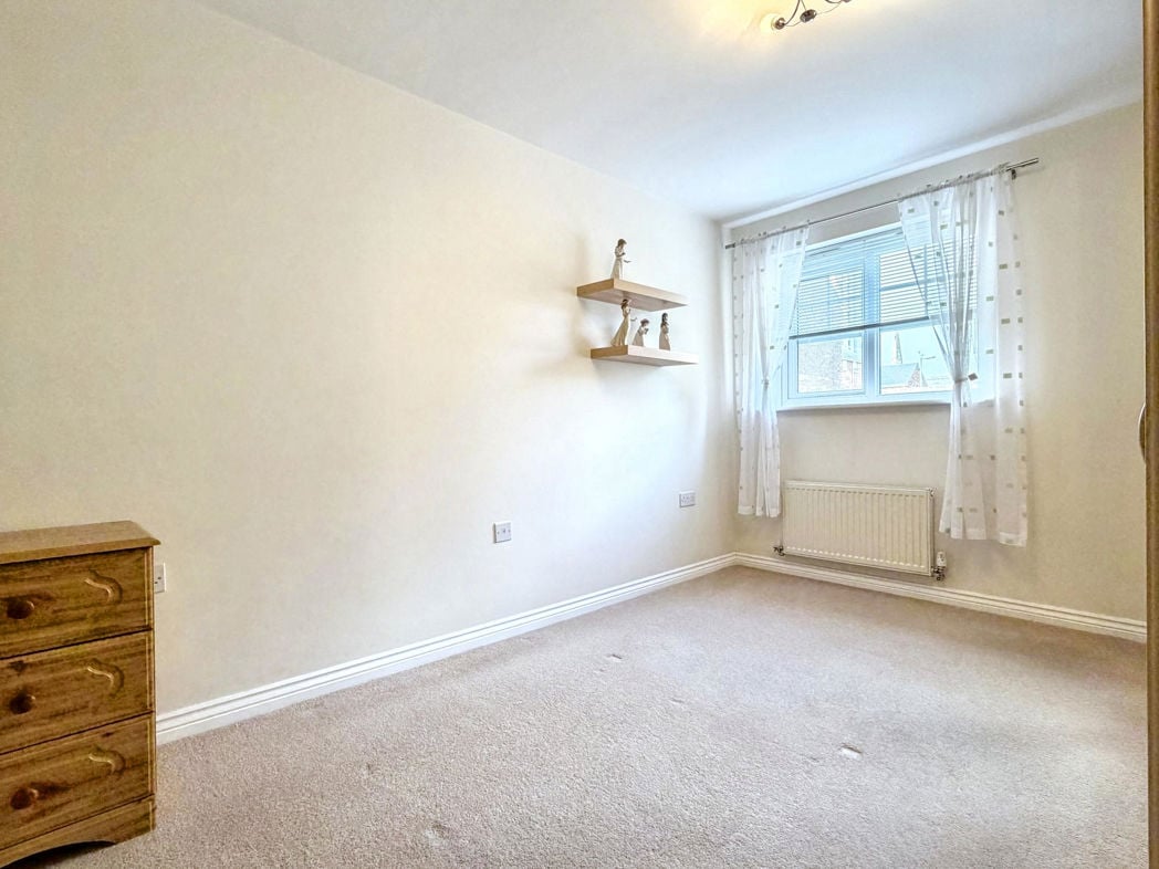 Property image 8 of 13