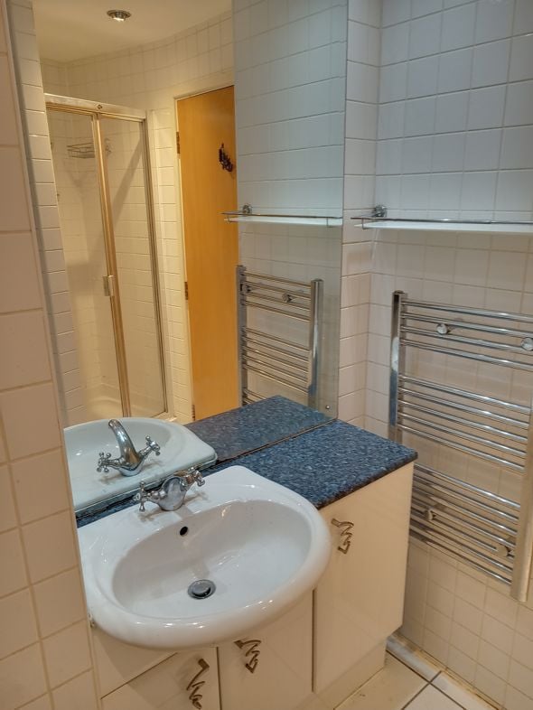 Property image 24 of 27