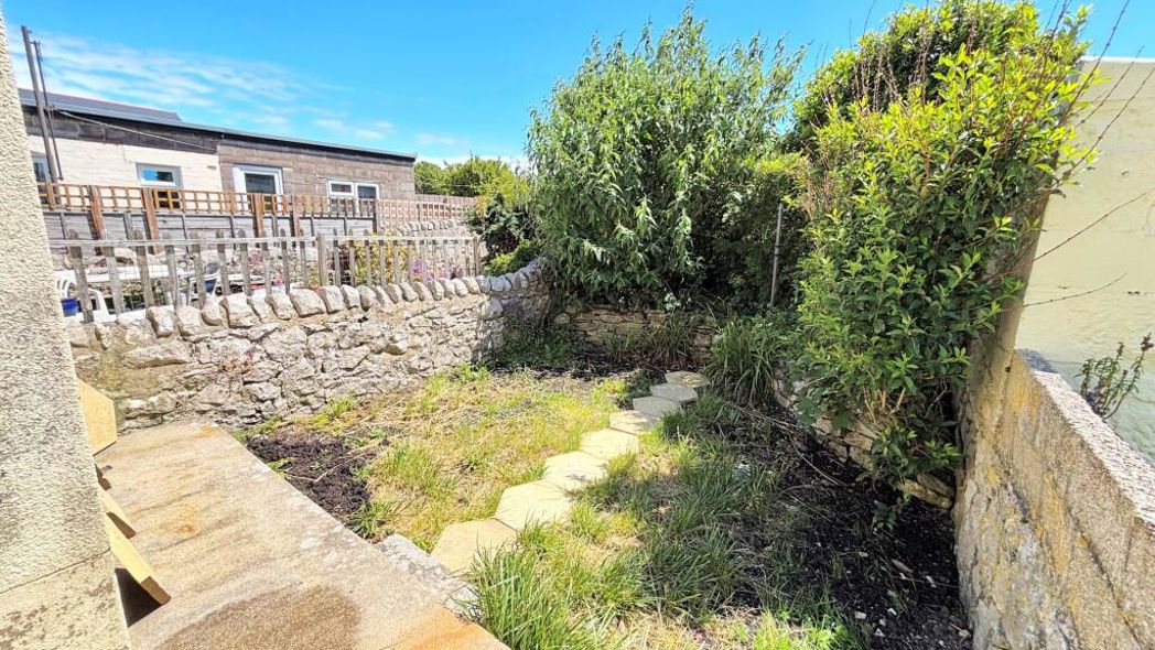 Property image 2 of 18