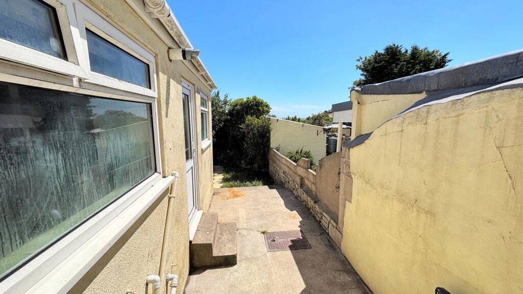 Property image 18 of 18