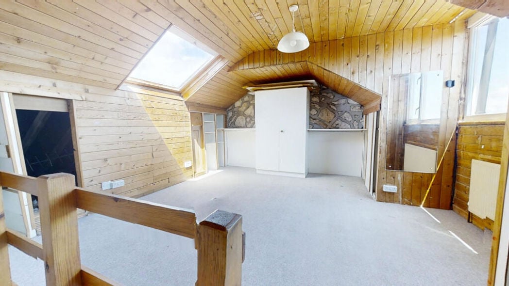 Property image 12 of 18