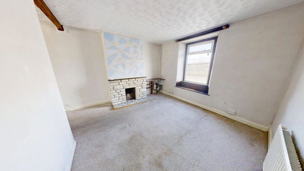Property image 7 of 18